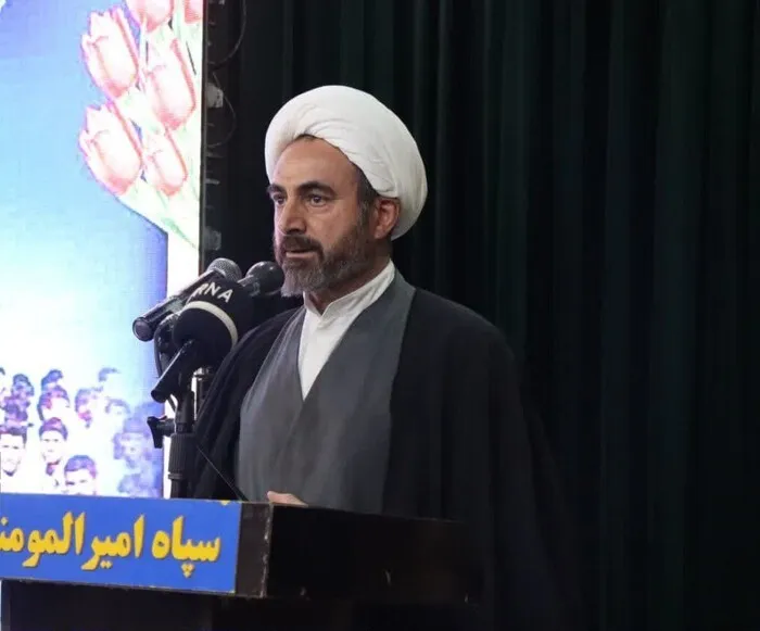 حفظ ارزش‌های دینی در مساجد، راه مقابله با نفوذ دشمنان است