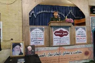 امام با مجاهدت خود نظام مقدس اسلامی بر مبنای اسلام ناب محمدی بنیان نهاد وبه جهانیان معرفی کرد