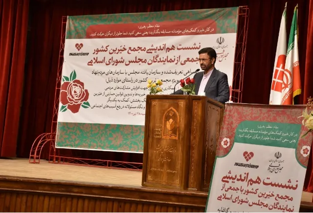 مهم‌ترین مشکل ما عدم خودباوری است/ تصمیم‌های اشتباه دولت کنونی، کشور را به بی راهه برده است