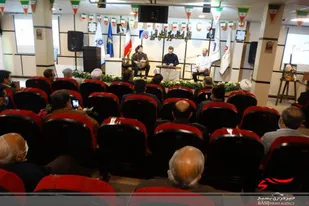 جشن پیروزی انقلاب اسلامی در اتاق اصناف کرج به مناسبت دهه فجر برگزار شد+تصویر