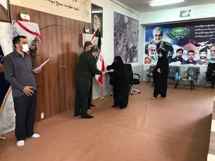 تجلیل از عوامل قرارگاه های حافظان سلامت محله شاهرود به روایت تصویر