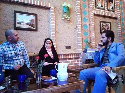 گفت و گوی «بسیج» با زوج دغدغه مندی که در حوزه طراحی لباس برای دختران ایرانی فعالیت می کنند