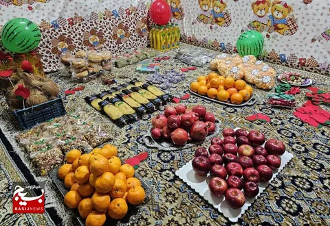 تهیه ۱۲ پک یلدایی برای خانواده های کم بضاعت قمی