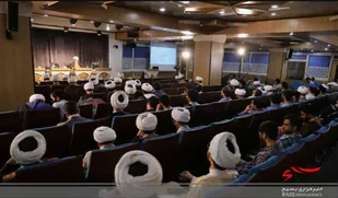 نشست علمی &laquo;گامی به سوی تحقق&raquo; با حضور فضلای حوزه در قم برگزار شد