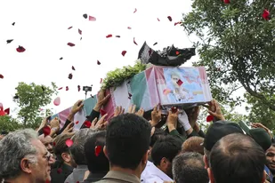 مراسم استقبال از شهید مدافع حرم &laquo;علی آقایی&raquo; در فرودگاه اردبیل