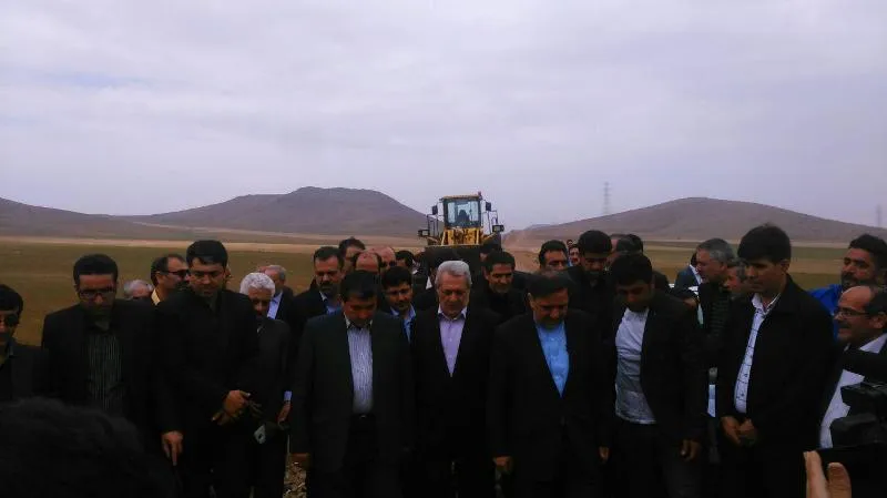 ریل‌گذاری خط آهن تهران - همدان به سرعت در حال انجام است