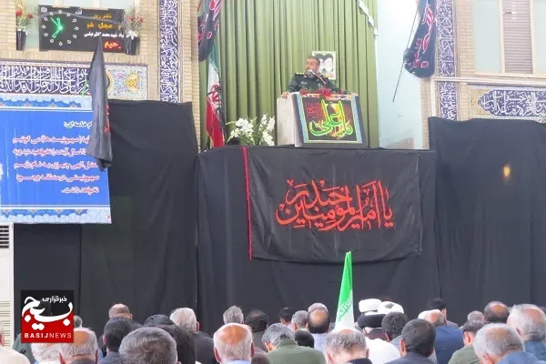 پرچم دار فلسطین و جهان اسلام مقام معظم رهبری است/ راه حل برون رفت از مشکلات اقتصادی ولایت پذیری مسئولان است