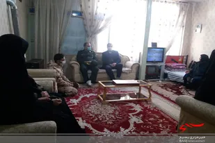 تجلیل از مادر ایثارگر و هنرمند ملایری در هفته زن