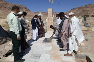 غبارروبی مزار شهدا بزمان