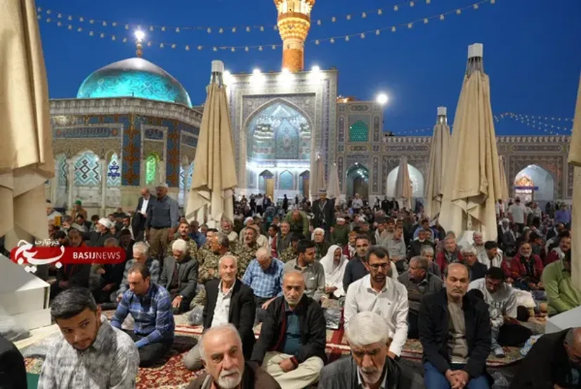 آیین تجدید میثاق بسیجیان جامعه عشایری کشور با رهبر شهید و بیعت با رهبر معظم انقلاب اسلامی در حرم مطهر...