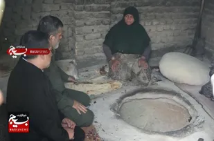 ۶۰تنور نان در میدان خدمت/مردم دیال&zwnj;آباد بار دیگر روحیه همدلی و حمایت از جبهه مقاومت را به نمایش گذاشتند