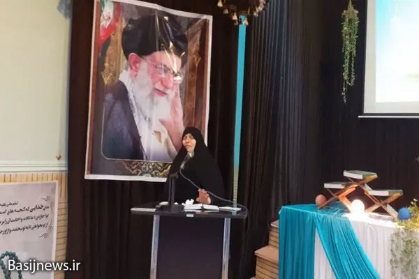 بانوان در زمینه تربیت اعتقادی فرزندانشان اهتمام ورزند