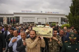 پایان انتظار ۳۷ ساله مادر شهید اسدپور در شیراز