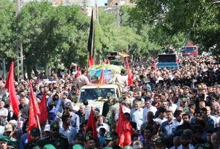 پیکر مطهر شهید «سعید شاملو» در ملایر تشییع شد