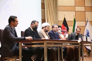 نشست صمیمی دانشجویان غیر ایرانی در دانشگاه واحد یادگار امام خمینی (ره)