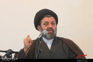 آشنایی نسل جوان با مکتب شهید سلیمانی ضروری است