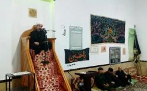 تربت امام حسین (ع) همه ی درد ها را شفا می دهد