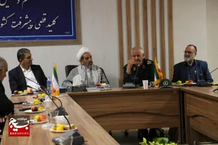 نشست پیشکسوتان عرصه دفاع مقدس در نهاوند برگزار شد