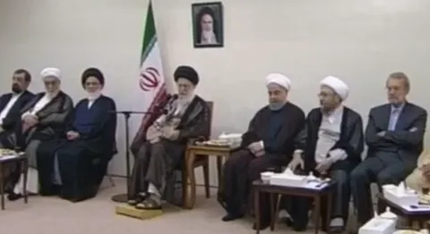 امام خامنه ای: مجلس تشخیص مصلحت نظام باید صد در صد انقلابی بماند