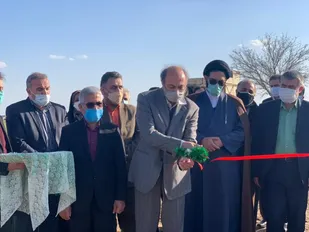 دو نیروگاه خورشیدی در امامزادگان ٱبیک و البرز افتتاح شد