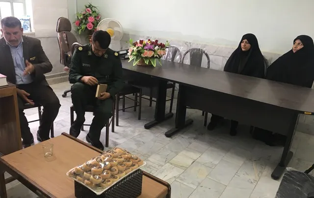 دیدار فرمانده سپاه ناحیه لردگان با مدیر و کارکنان هنرستان