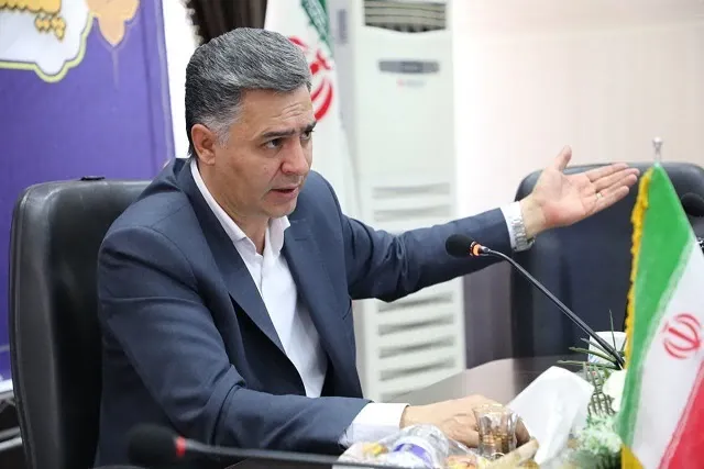 شهردار باقرشهر:عده ای می‌خواهند  برای شهرداری حاشیه سازی کنند/
اجازه نمی‌دهم؛ حاشیه‌ها شهرداری را اداره کنند