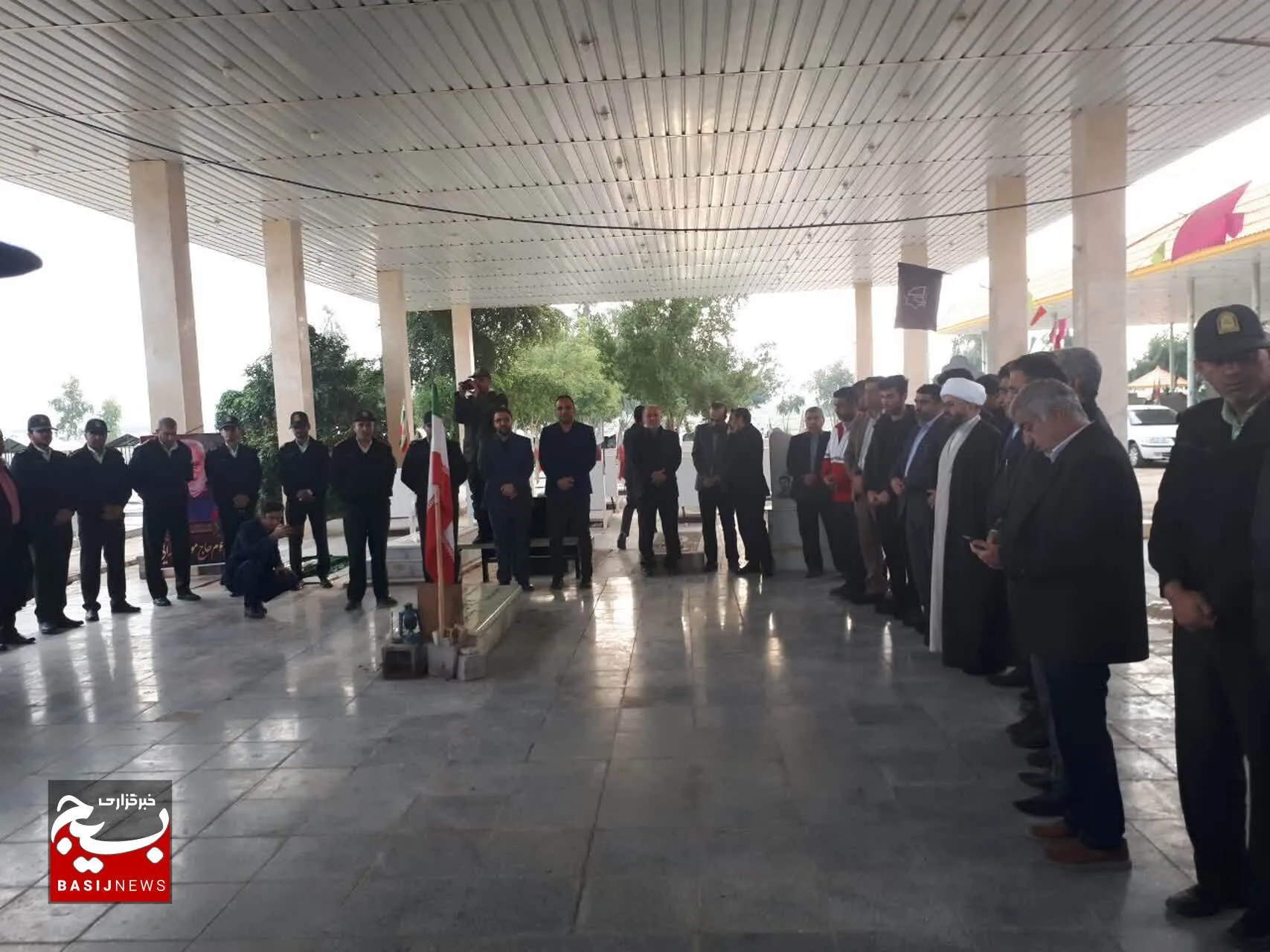 گلباران مزار شهدا به مناسبت ایام الله دهه فجر در شهرستان گتوند
