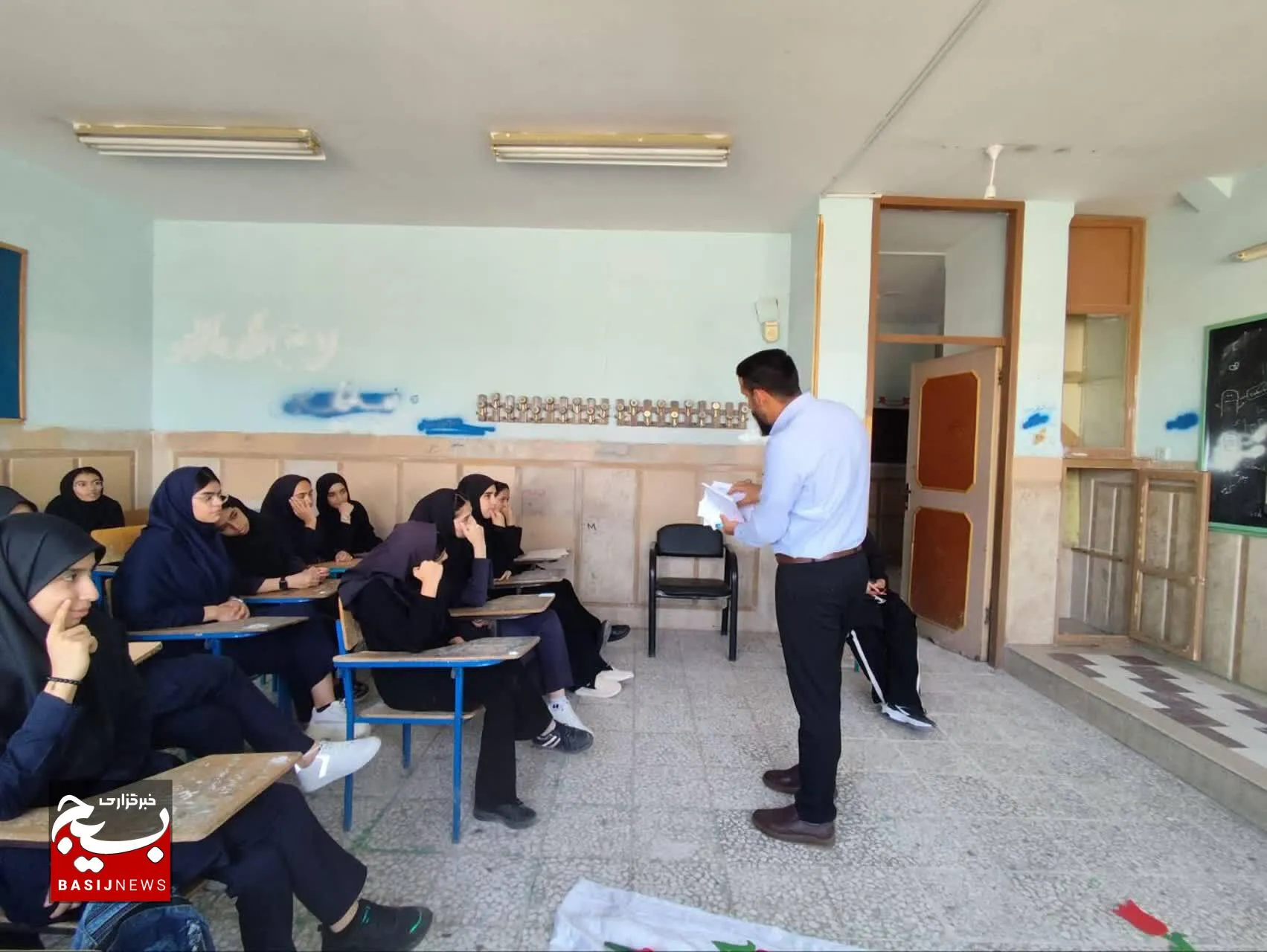 کارگاه جهاد تبیین با حضور جمعی از دانش آموزان  برگزار شد 
