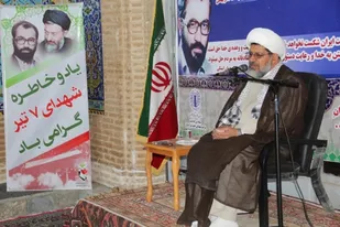 تضعیف سپاه در شرایطی که دشمن از عملیات سپاه به وحشت افتاده، شایسته نیست