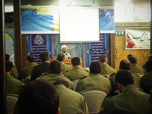 دشمن به دنبال استحاله فرهنگ انقلابی و بسیجی است