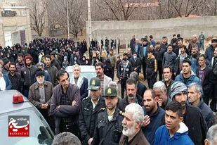تشییع با شکوه شهید گمنام با حضور خیل عظیم مردم روستای ابرو