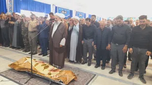 تشییع پیکر مادر شهیدان عبادی در مراغه