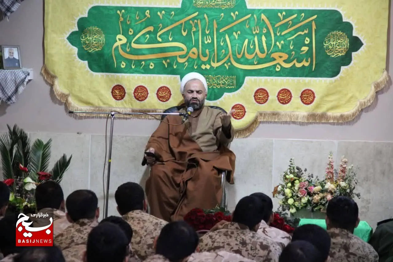 امروز دشمن بیدار شده و برای کشور برنامه ریزی کرده است