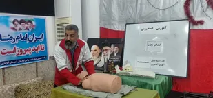 آموزش عملی امدادونجات به دانش آموزان در آغاجاری
