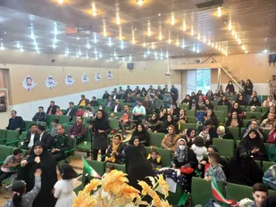 مراسم جشن و شادی در محل کانون جوانان بسیج برگزار شد