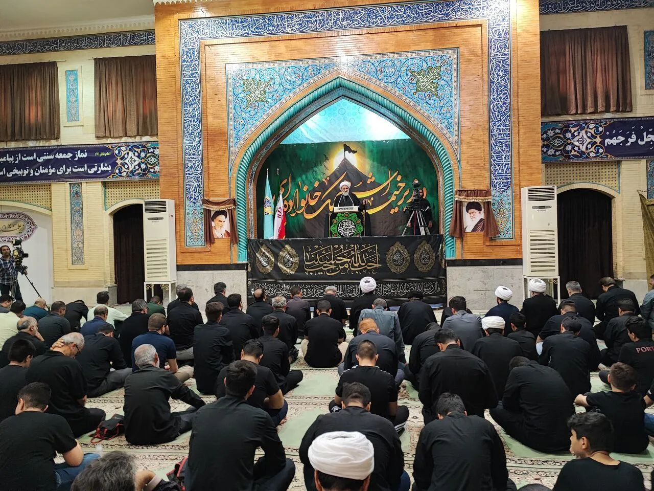نماز جمعه بستر بصیرت افزایی است