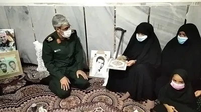 دیدار فرمانده سپاه امام سجاد(ع)  با خانواده دانش آموز شهید ابراهیم سلامتی