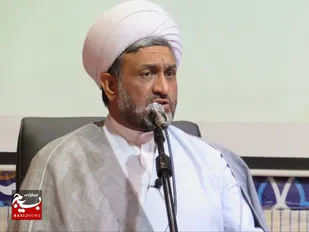 نهضت امام خمینی(ره) بر گرفته از مکتب عاشورا/ ایران اسلامی در اوج عزت و اقتدار قرار دارد