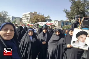 حضور خواهران بسیجی پایگاه نرجس خاتون (س) در مشهد مقدس