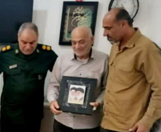 دیدار با خانواده شهید دلواری