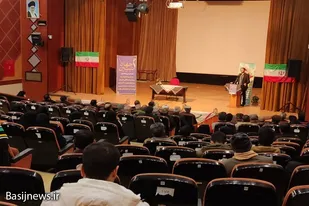 برگزاری نشست جهاد تبیین هنرمندان و ورزشکاران در ملایر