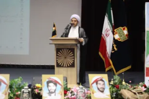 مرعوب تهدید دشمن نشوید/ عزتمندی را از شهدا بیاموزید