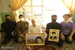 دیدار بسیجیان ملایری با خانواده شهید &laquo;فراهانی&raquo;