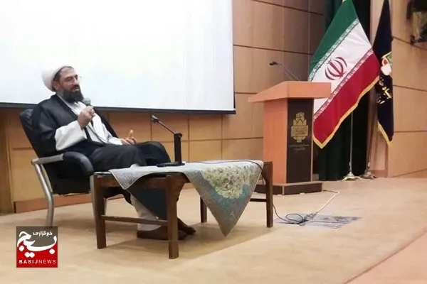 رسانه می‌تواند با امیدآفرینی به کرامت جامعه کمک کند