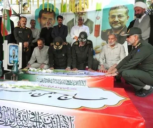 در جوار مزار شهید سلیمانی؛ وقتی خاطرات یک همرزم از خلوص، تواضع و مجاهدت زنده شد