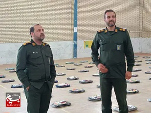 اهدا ۲۰۰ بسته لوازم التحریر به دانش آموزان کم برخوردار شهرستان میامی