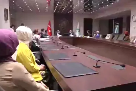 گرامیداشت شعر و ادب فارسی در کشورهای مختلف