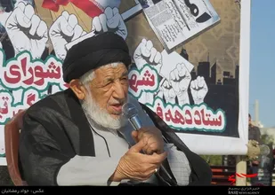 بسیاری از مشکلات امروز کشور نتیجه اعتماد به دشمن است/ رواج اشرافی گری بین مسئولان آفت بزرگی برای انقلاب