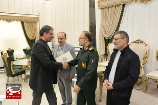 عوامل اجرایی جشنواره ملی فیلم مستند ۱۷ تجلیل شدند