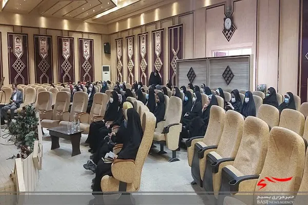 برگزاری کارگاه ایمنی و خودامدادی با همت حوزه مقاومت بسیج ام الائمه در زاهدان برگزار شد